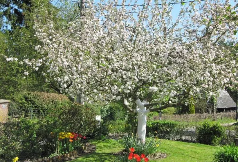 ベッドアンドブレックファースト La Roseraie Du Prieure