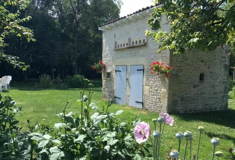 Aamiaismajoitus (B&B) Le Clos Du Plantis