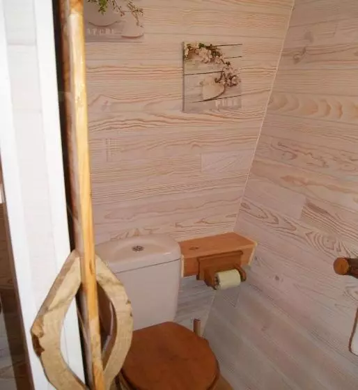 Aamiaismajoitus (B&B) Les Cabanes De Gros Bois