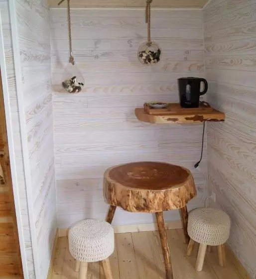 Aamiaismajoitus (B&B) Les Cabanes De Gros Bois