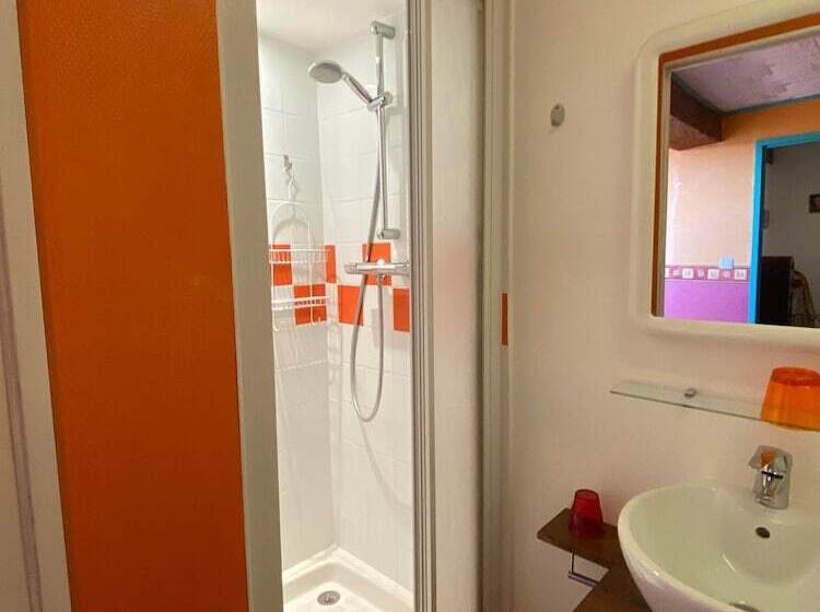 مبيت وإفطار Les Forges De Planechaud