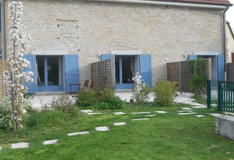 Aamiaismajoitus (B&B) Les Grands Prés