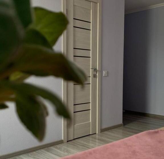 בית מלון כפרי узвар