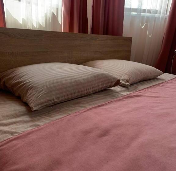 בית מלון כפרי узвар