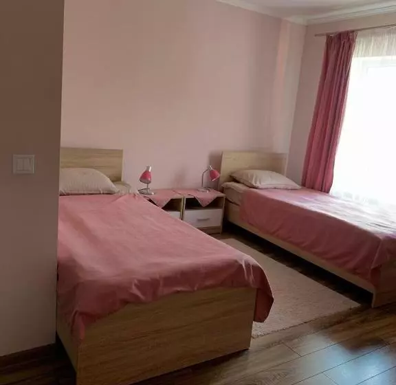 ホテル узвар