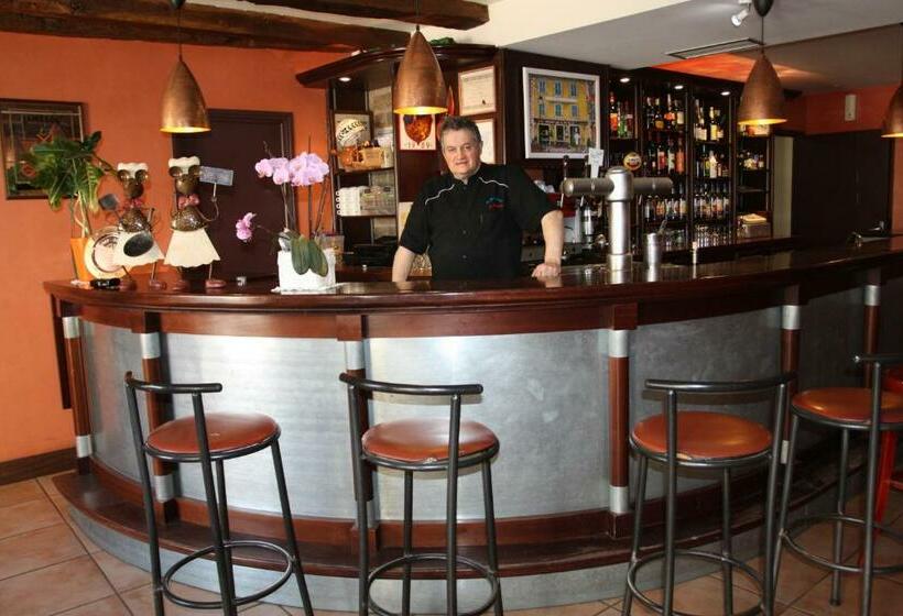 Logis Hotel Restaurant Au Bon Accueil