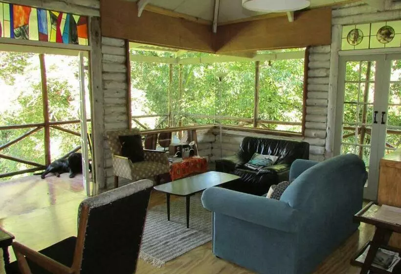 ホテル Old Pine Cabin Karkloof
