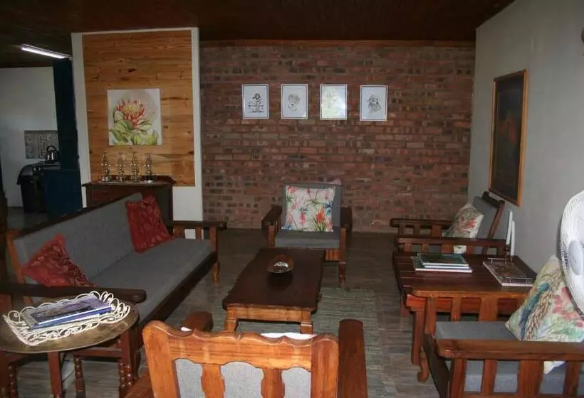 ホテル Suikerbosskuur Rondavel & Chalet