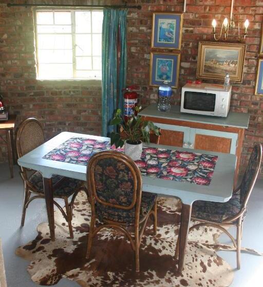 호텔 Suikerbosskuur Rondavel & Chalet