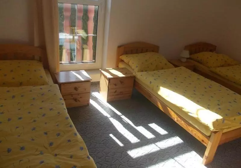 Majatalo Guest House Kaskáda