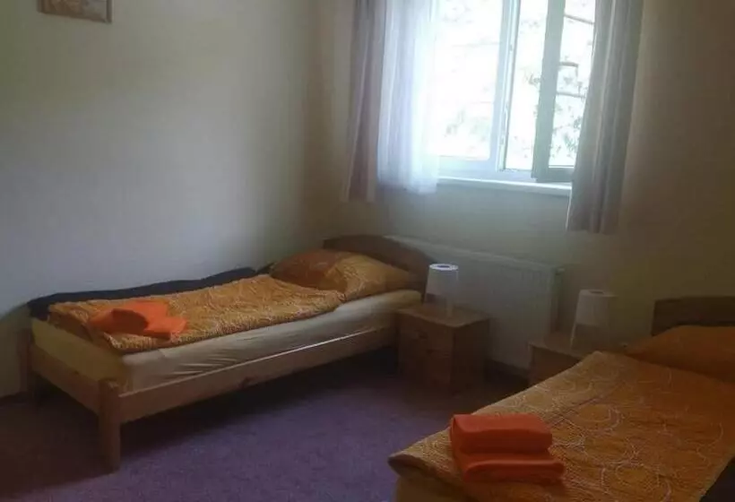 Majatalo Guest House Kaskáda