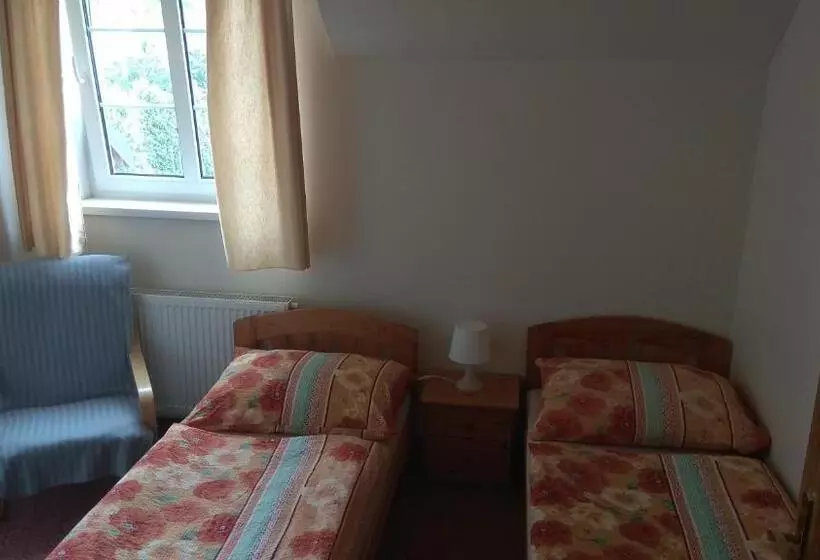 Majatalo Guest House Kaskáda