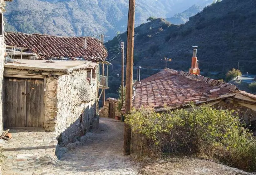 Majatalo Hatzikyprianou Museum Studio