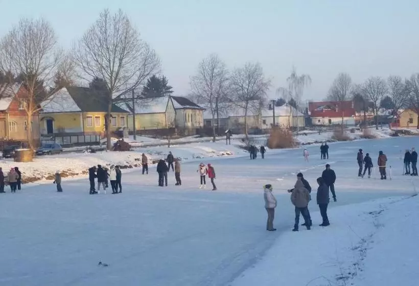 ペンション Kerka Völgyi Vendégház