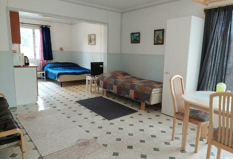 פנסיון Lana Guest House