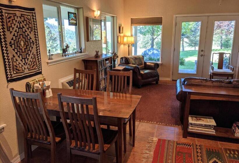 Panzió Pleasant Valley