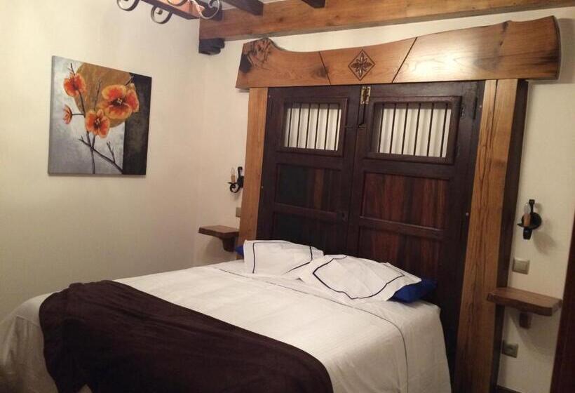 بنسيون Posada El Molino De Cadalso
