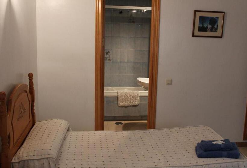 بنسيون Posada Manolon