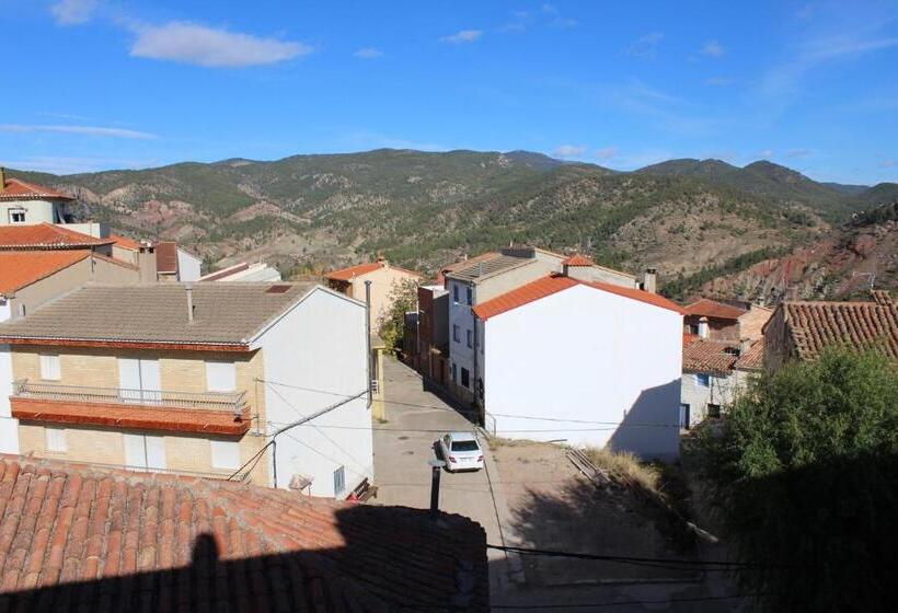 بنسيون Posada Manolon