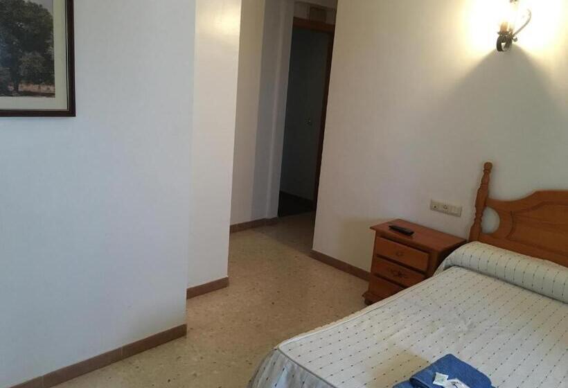 بنسيون Posada Manolon