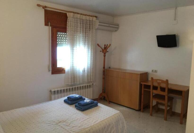 بنسيون Posada Manolon