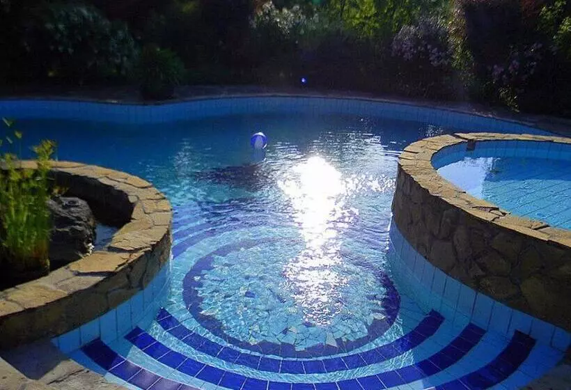 Majatalo Rosehill Cottage