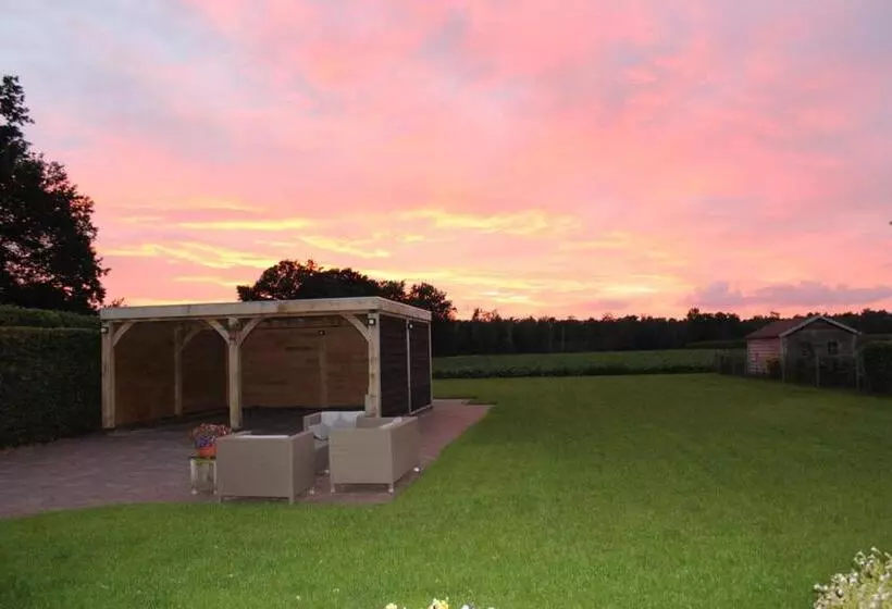 B&b  T Mjeels Pierke