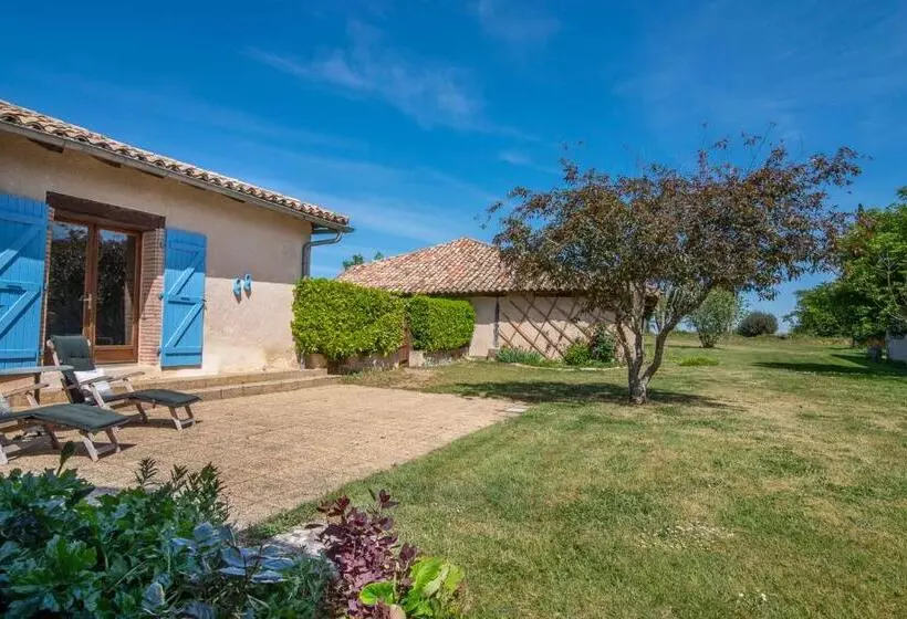 Aamiaismajoitus (B&B) Escudes