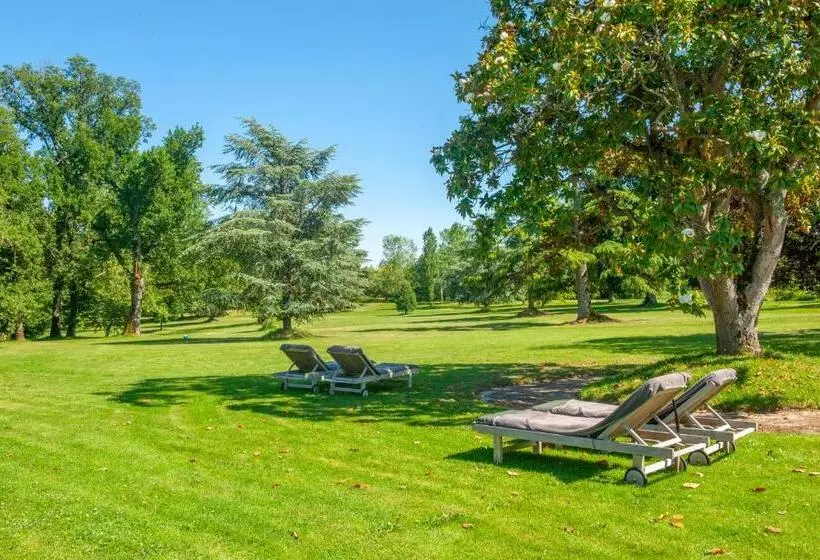 Aamiaismajoitus (B&B) Escudes