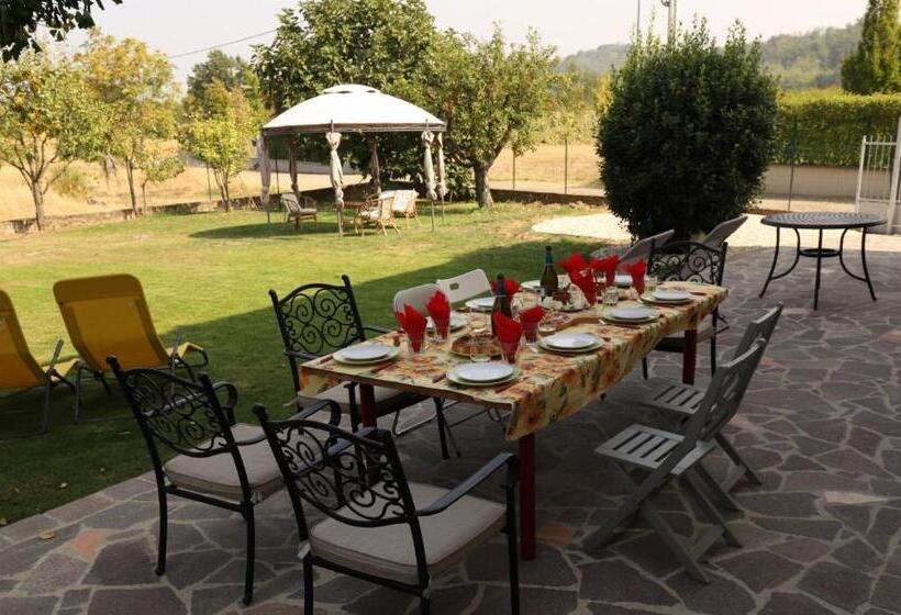 تختخواب و صبحانه La Mafalda In Oltrepo