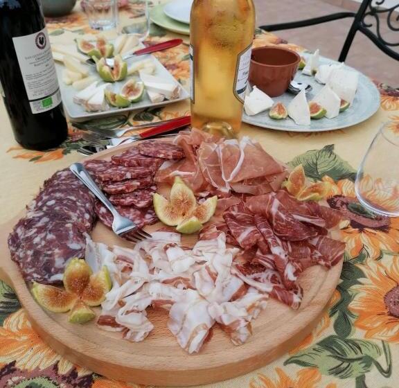 تختخواب و صبحانه La Mafalda In Oltrepo