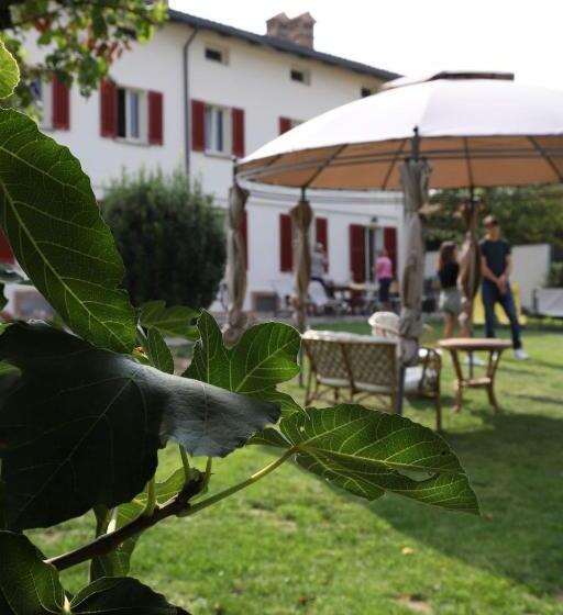 تختخواب و صبحانه La Mafalda In Oltrepo