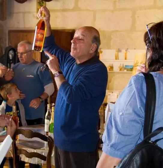 ベッドアンドブレックファースト Le Logis Des Quatre Puits