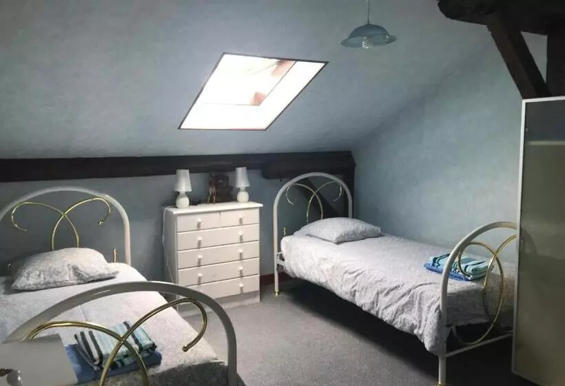 ベッドアンドブレックファースト Le Logis Des Quatre Puits