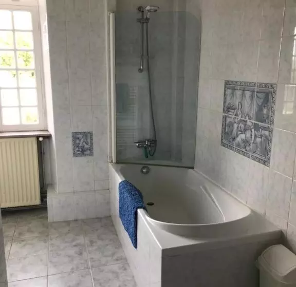 ベッドアンドブレックファースト Le Logis Des Quatre Puits