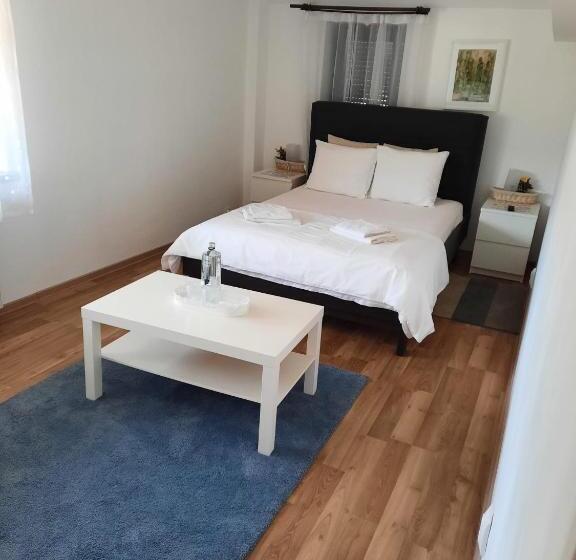 Bed and Breakfast Pensiunea Corbeanca   Cazare Si Evenimente