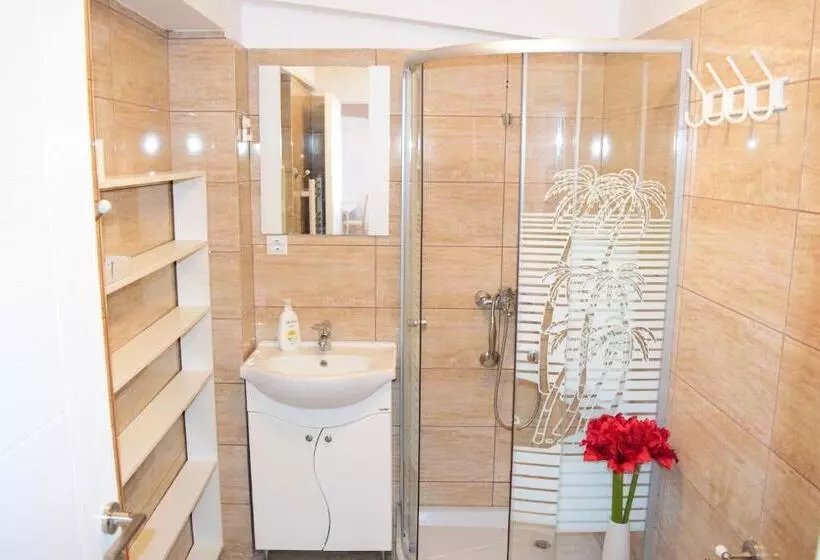 ベッドアンドブレックファースト Pensiunea Corbeanca   Cazare Si Evenimente