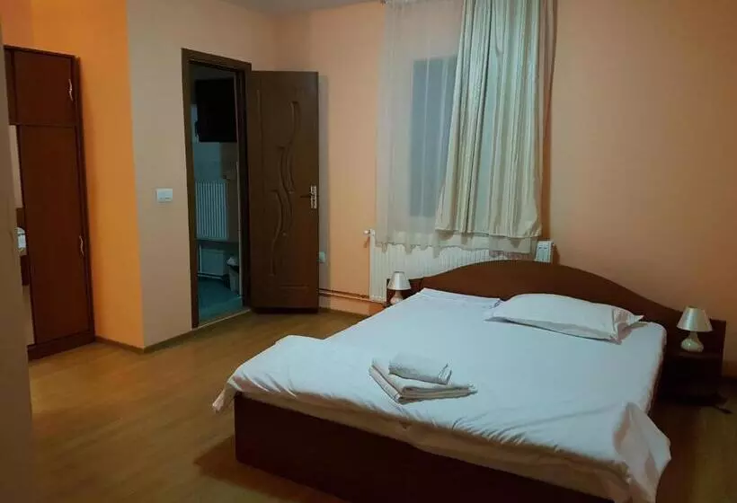 Aamiaismajoitus (B&B) Vila Carmen