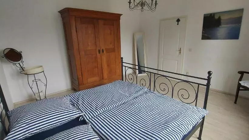 Aamiaismajoitus (B&B) Zum Alten Pfarrhaus