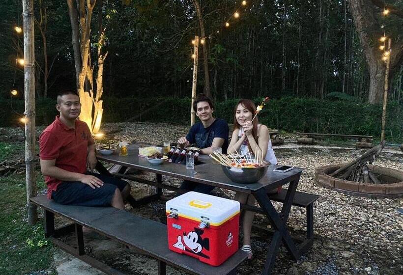 Hotel บ้านภัทร์จรัส น่าน Baan Patjarad Nan