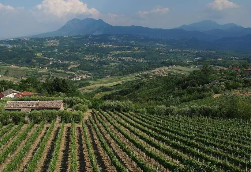 ホテル Feudo Di Castelmozzo