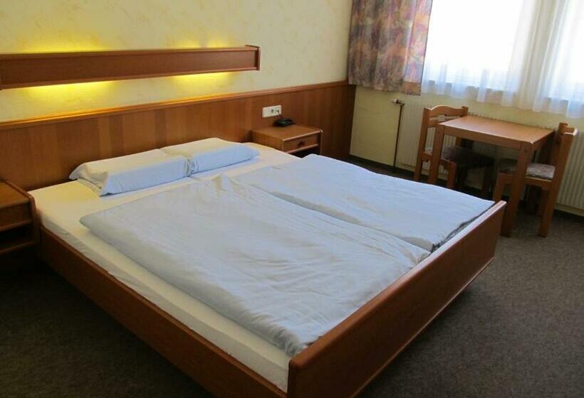 ホテル Gasthof Zum Galik