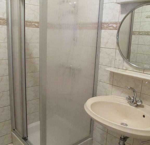 ホテル Gasthof Zum Galik