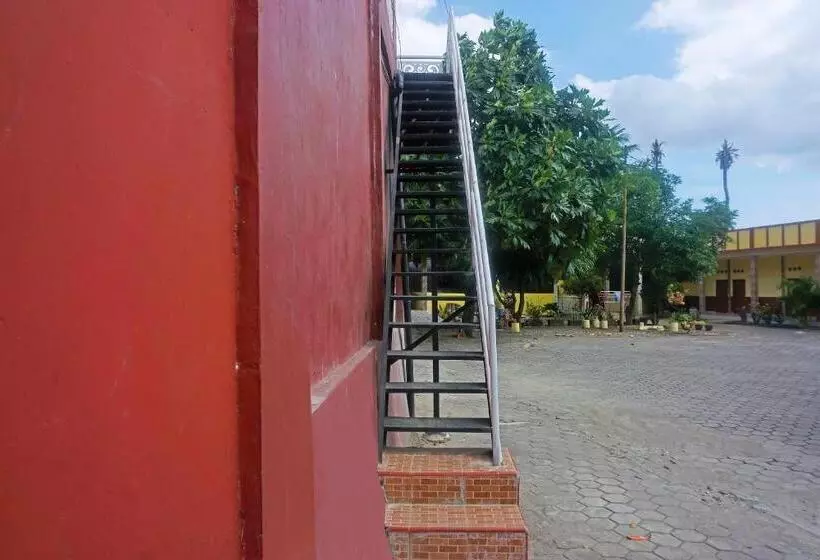 Hotelli Oyo 91433  Sari Jeneponto