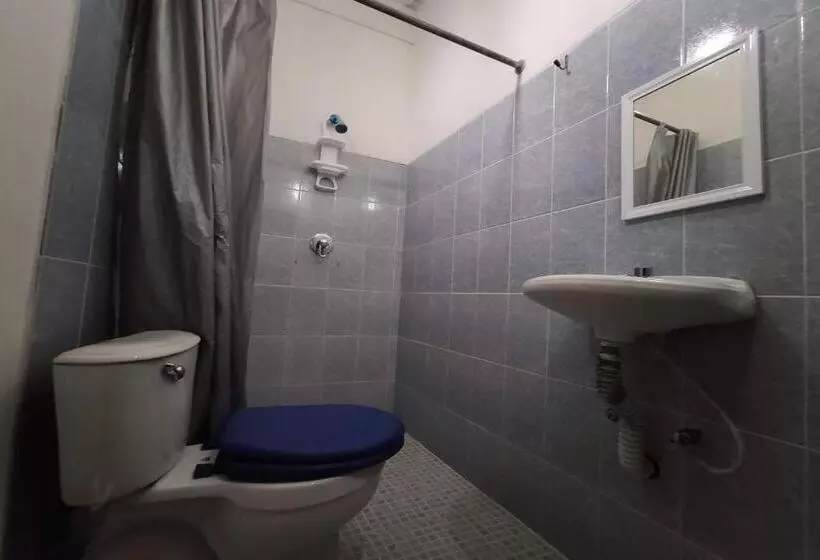 ホテル Oyo  Trigos De Oro