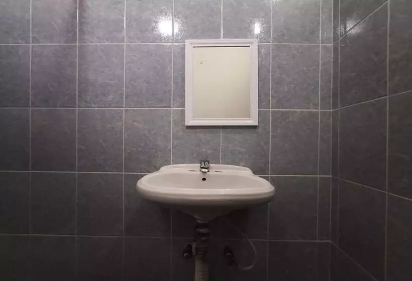 ホテル Oyo  Trigos De Oro