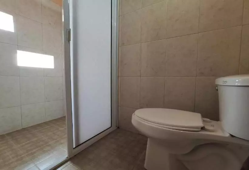 ホテル Oyo  Trigos De Oro