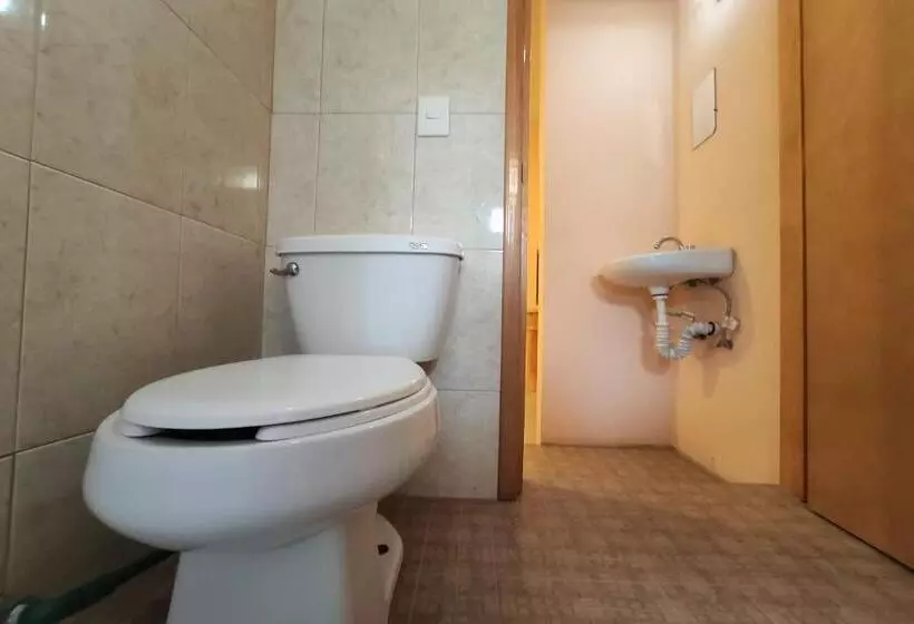 ホテル Oyo  Trigos De Oro