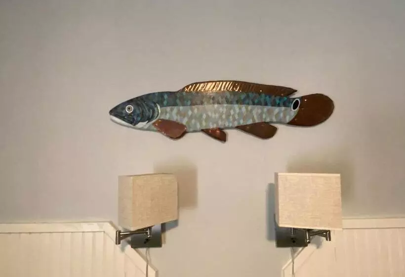 Hotelli Reel Inn And Lodge