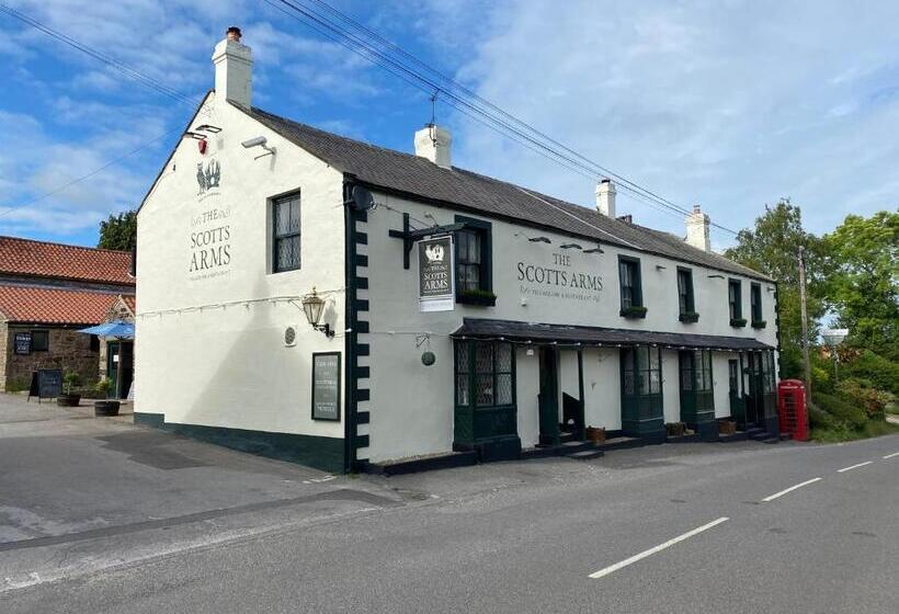 هتل The Scotts Arms Village Inn